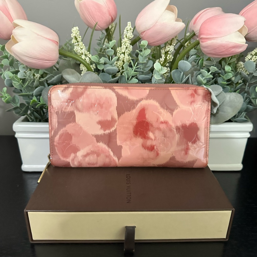 Louis Vuitton Monogram Vernis Ikat Pink Flower Zippy Wallet EXCELLENT Condition